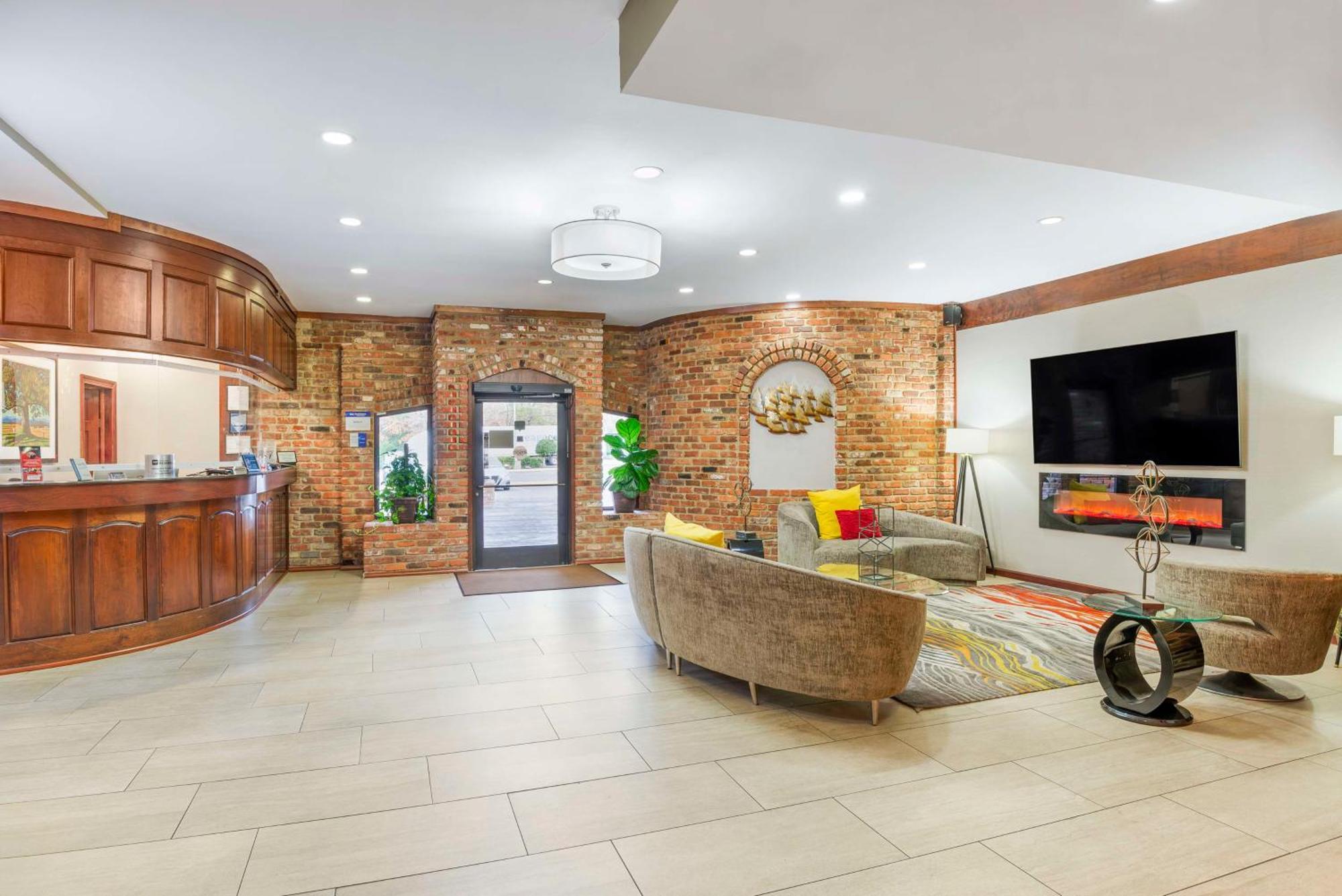 Best Western Plus Governor'S Inn Richmond Midlothian Exterior foto